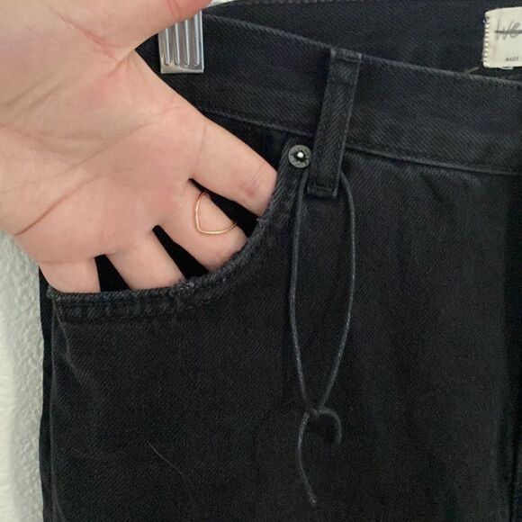 NWOT- Free People- Black Maggie Mid RiseDistressed Jeans- Size 26/ US 2 - Picture 5 of 14